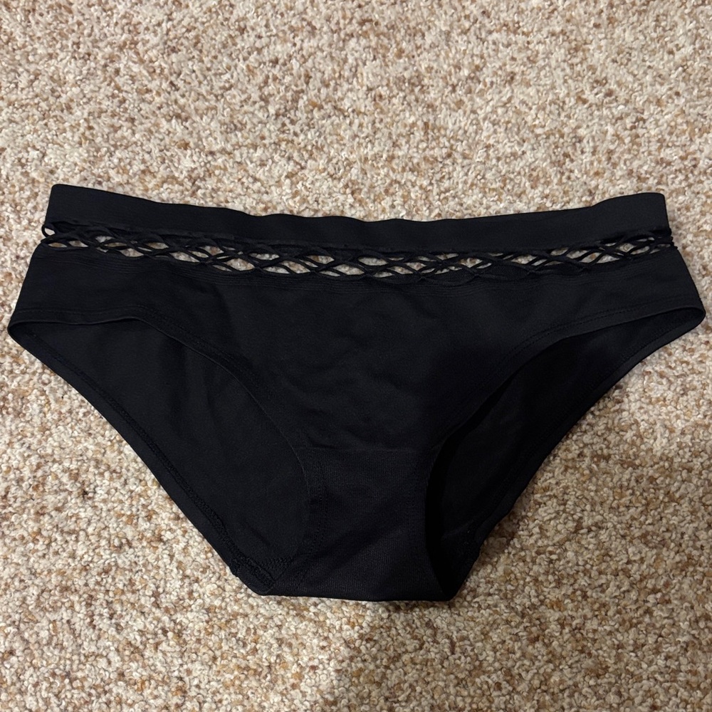 NWOT Victoria’s Secret cheeky black panty size large